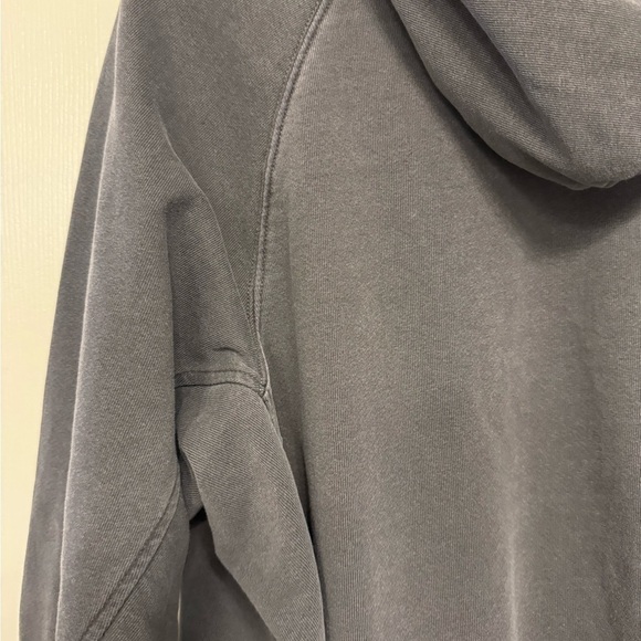 New - Madewell Terry Relaxed Raglan-Sleeve Sweatshirt. - Picture 5 of 10